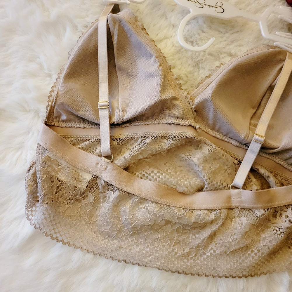 🌹JESSICA SIMPSON BRAND NEW 2-PACK BRALETTE WITH REMOVABLE PADS SIZE M - Picture 9 of 9